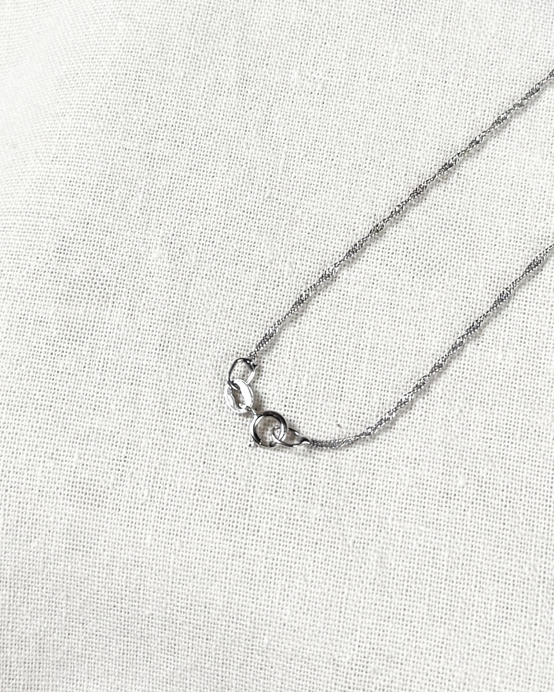 Interlocking Diamond Loop Necklace